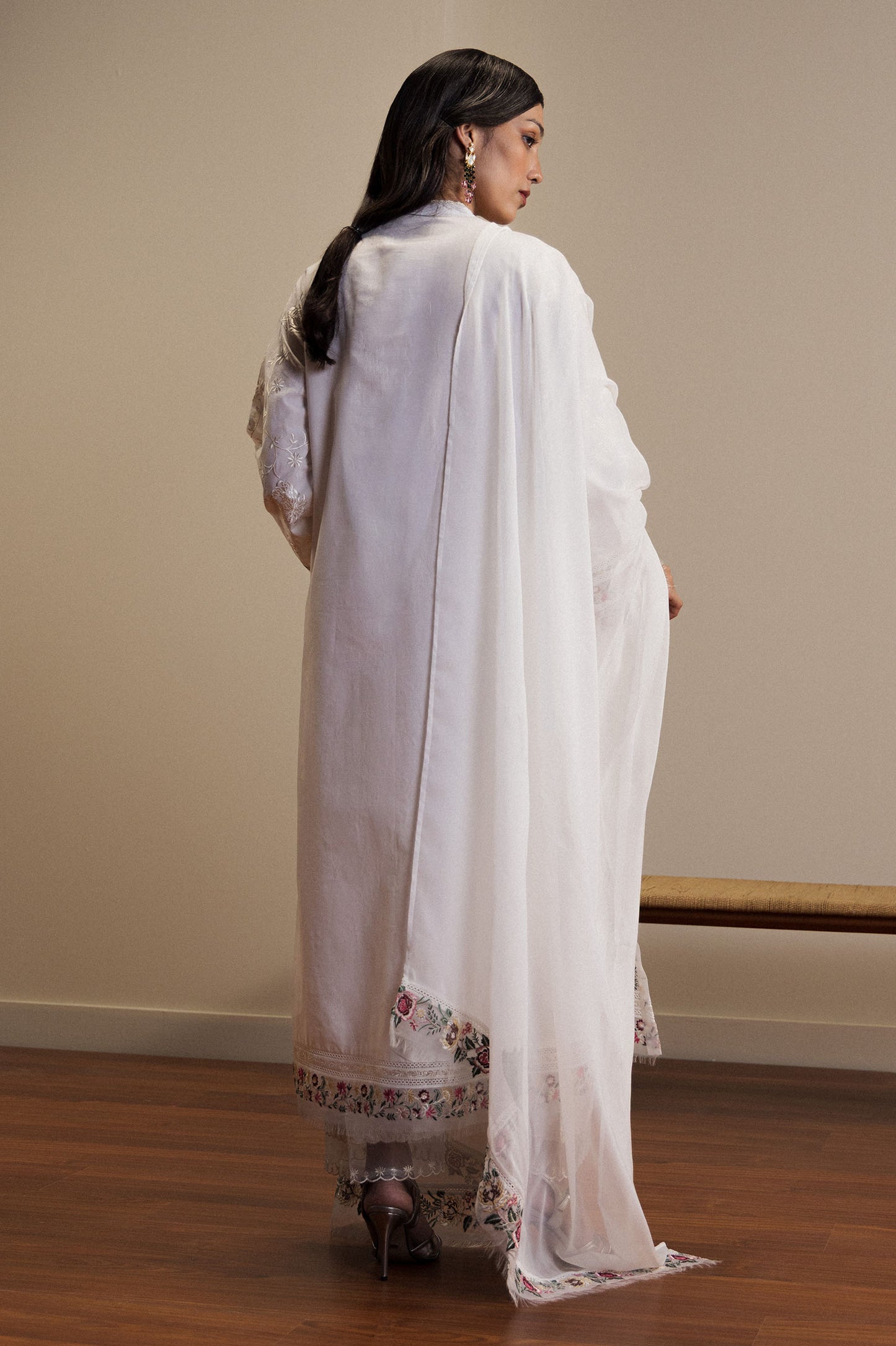 Whitshee – Ivory Festive Organza & Lawn Set with Multi-Flora Embroidery