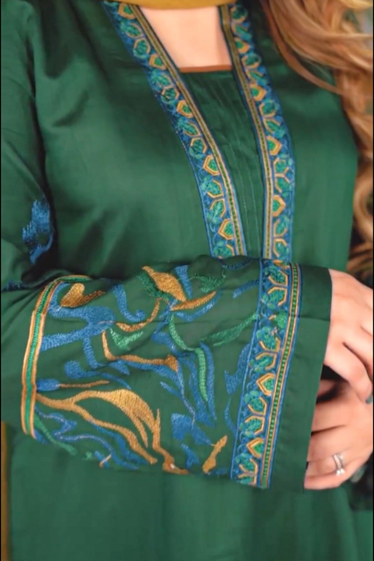 Emerald Green Embroidered 100% cotton 3-Piece Suit