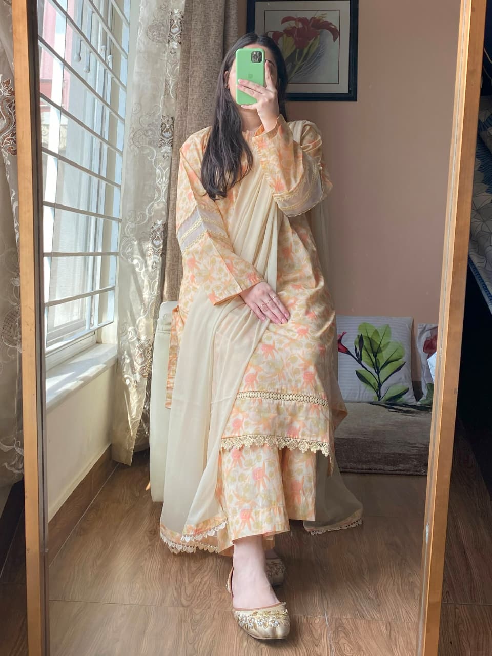 Skinree – Pastel Peach Watercolor Floral 3-Piece Lawn Set