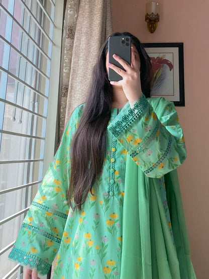 Pregree – Pastel Mint Floral Embroidered 3-Piece Suite